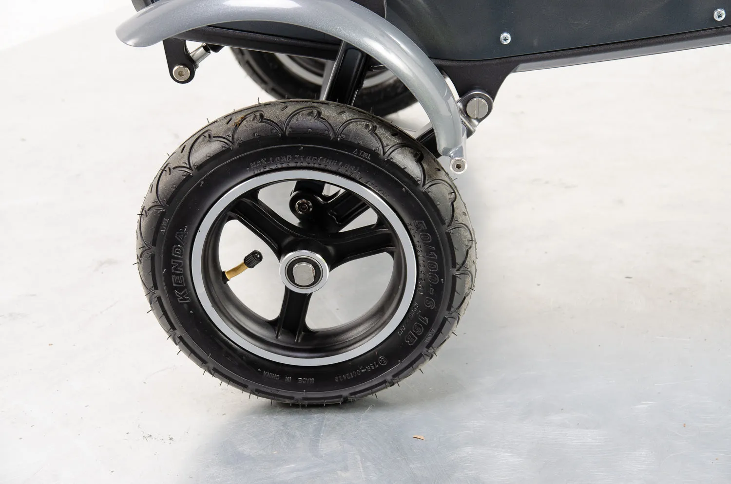 eFOLDI 8mph Lightweight Folding Mobility Scooter