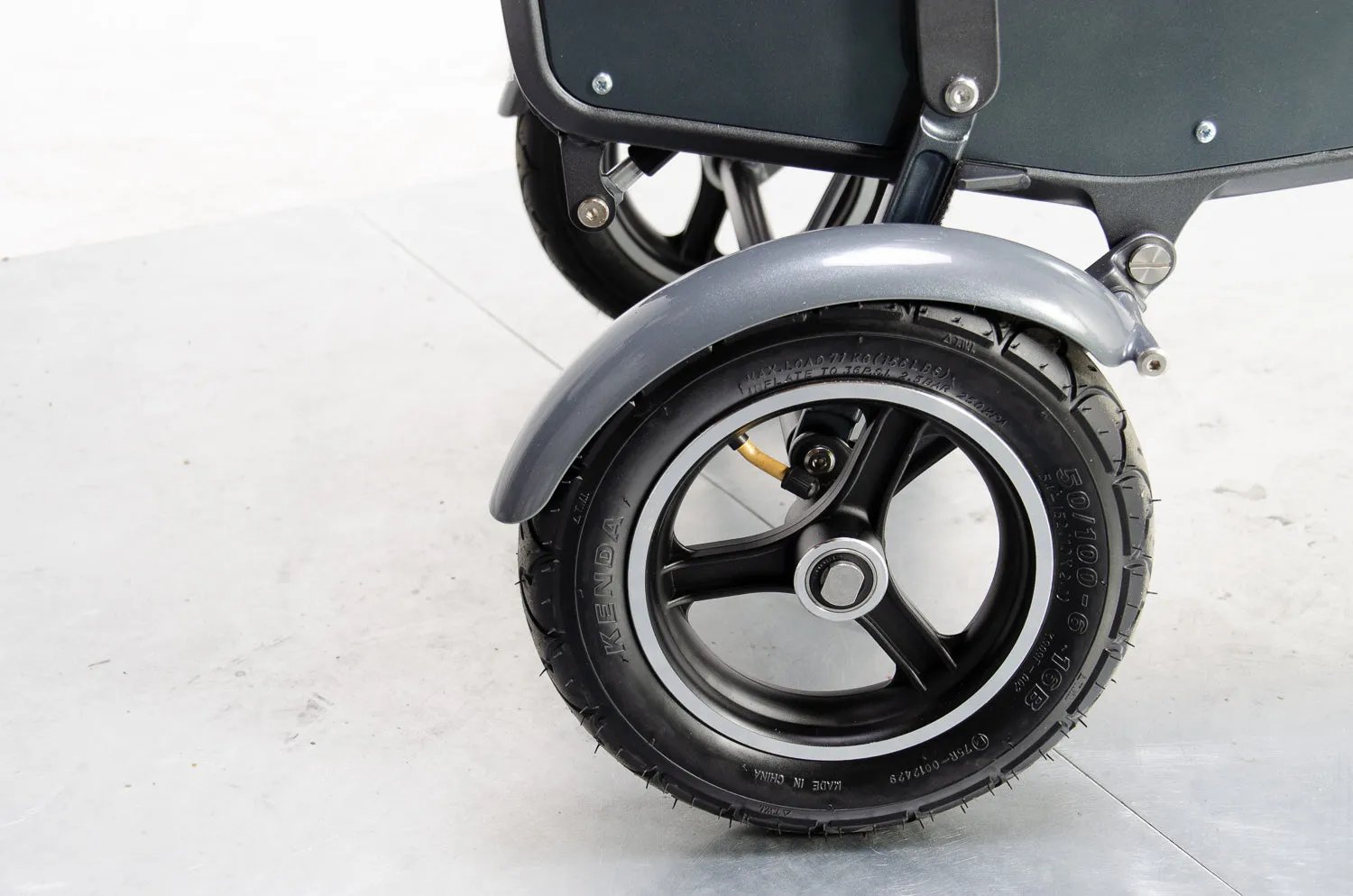 eFOLDI 8mph Lightweight Folding Mobility Scooter