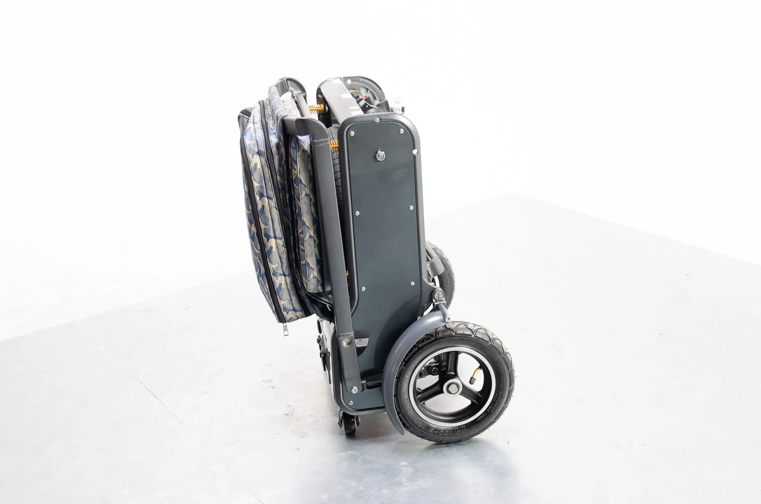 eFOLDI 8mph Lightweight Folding Mobility Scooter