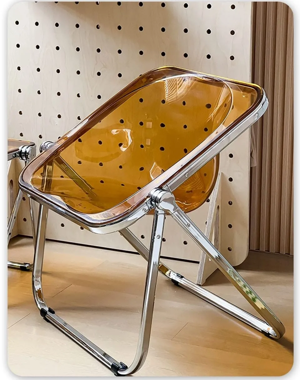 Lia Folding Chair