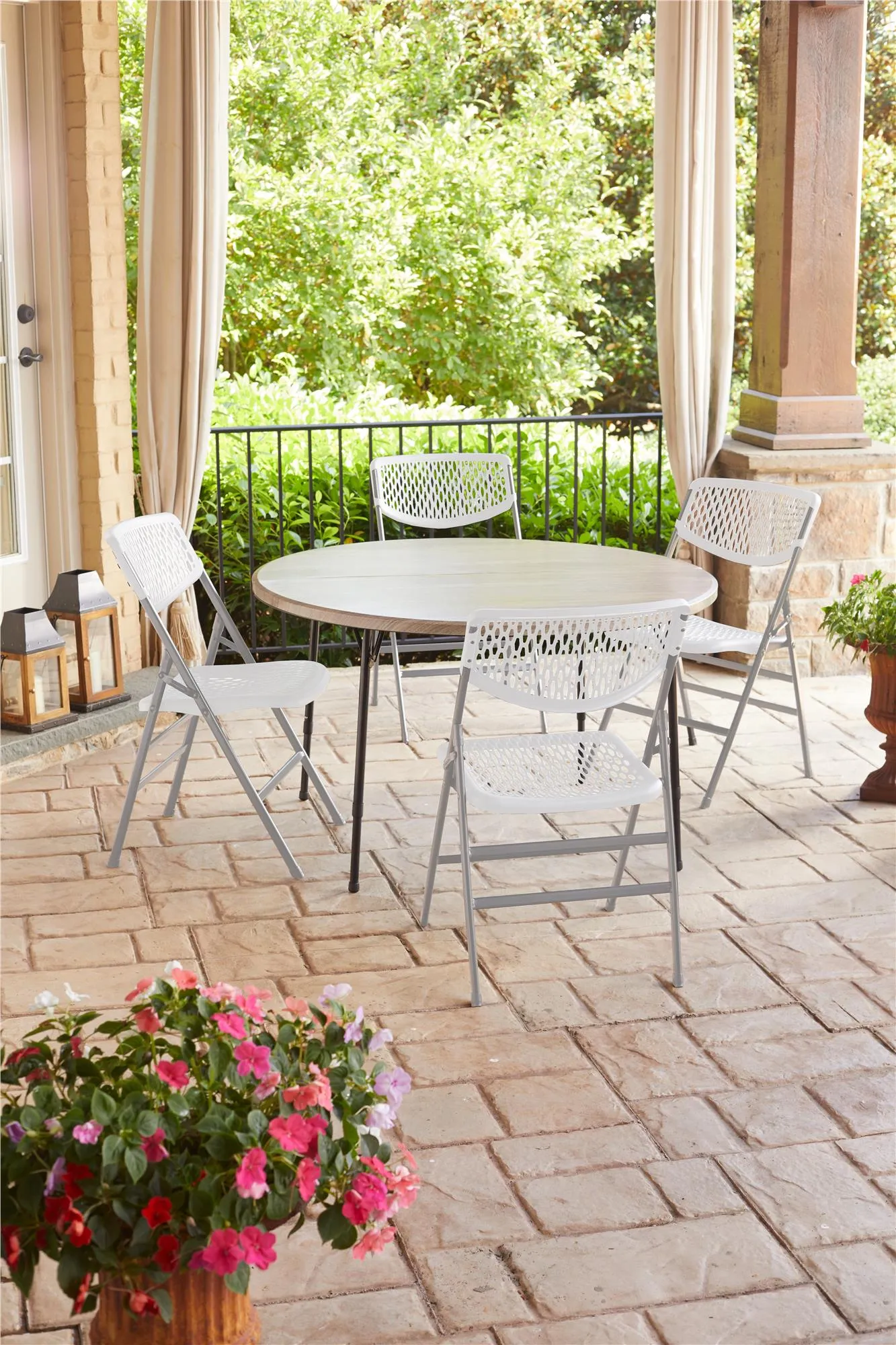Ultra Comfort Commercial XL Plastic Folding Chair