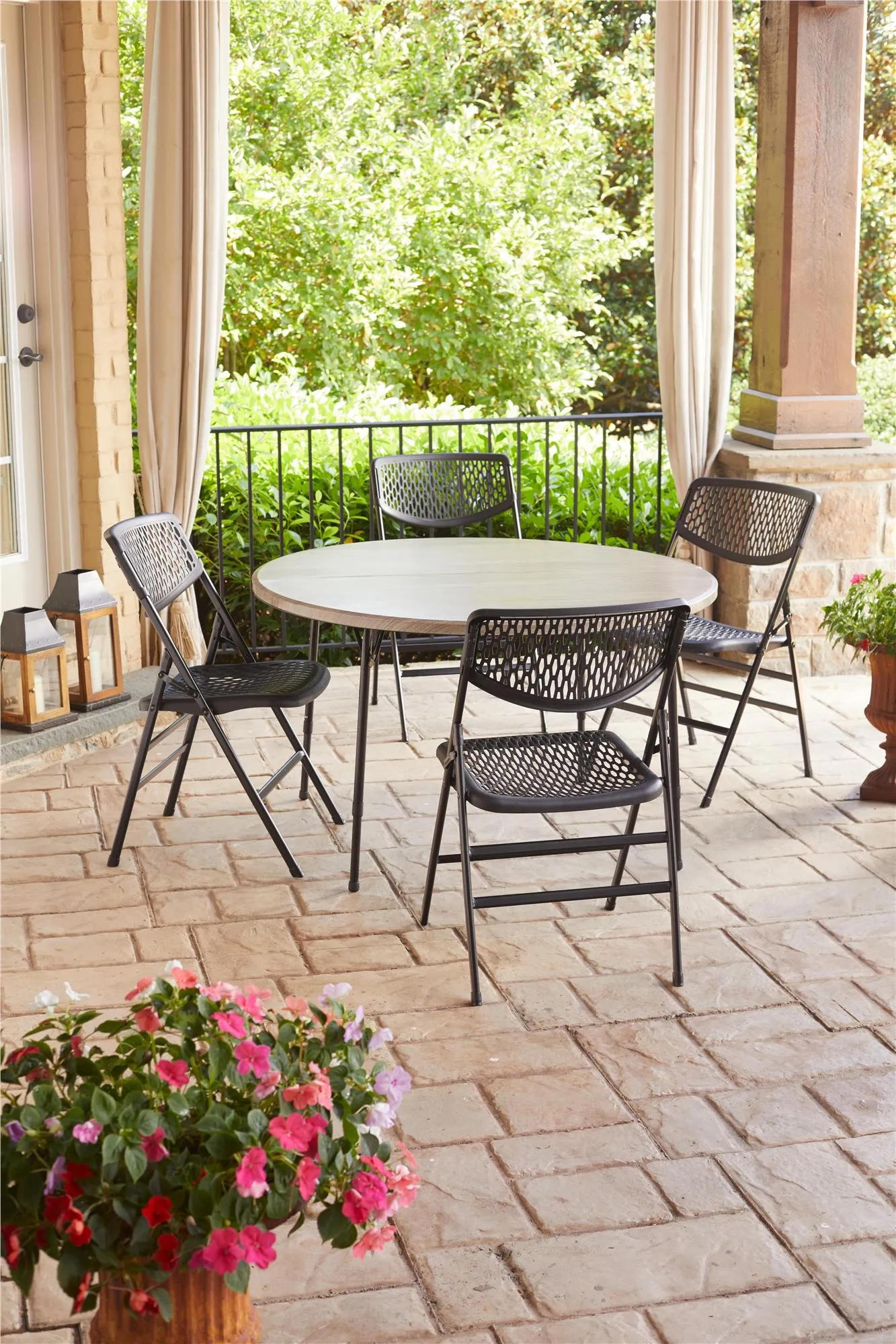 Ultra Comfort Commercial XL Plastic Folding Chair